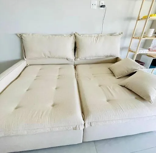 Lindíssimo apartamento vista mar 600m da praia Guarujá